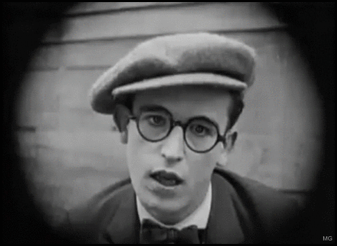 fyeah-haroldlloyd:

Harold Lloyd makes sarcastic faces in “An Eastern Westerner” (1920)
