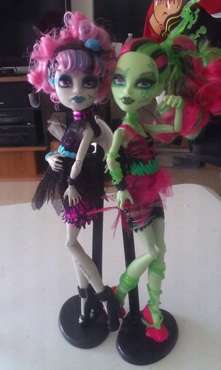 These ghouls are freaky fab!