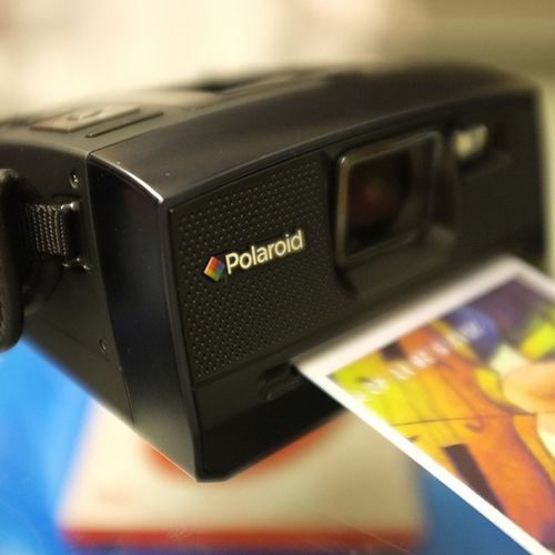 Polaroid Z340 Instant Digital Camera / Fancy Crave (polaroid,z340,instant,digital camera,full color images,borders,ink,computer,express,unique style)