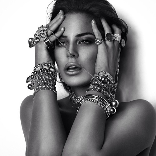 aphrodisiaquementvotre:

petercoulson:
#model @nataschaverkaik @viciousmodels for #bellargo&amp;co