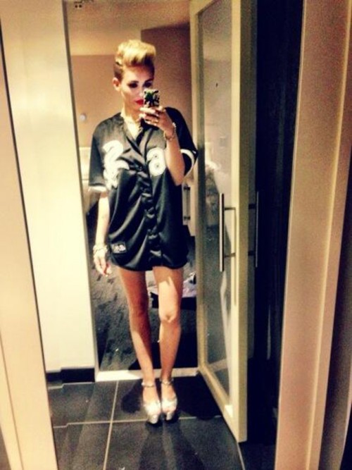 Here is some of Miley’s Raunchiest Photos&#8230;#1