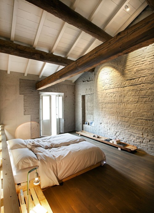 leeverlasting:

Bedroom Italian Country Style By  Stefano Silvestrini Gorni architects - Studio Associate Archiplan , Bulgarelli snc
