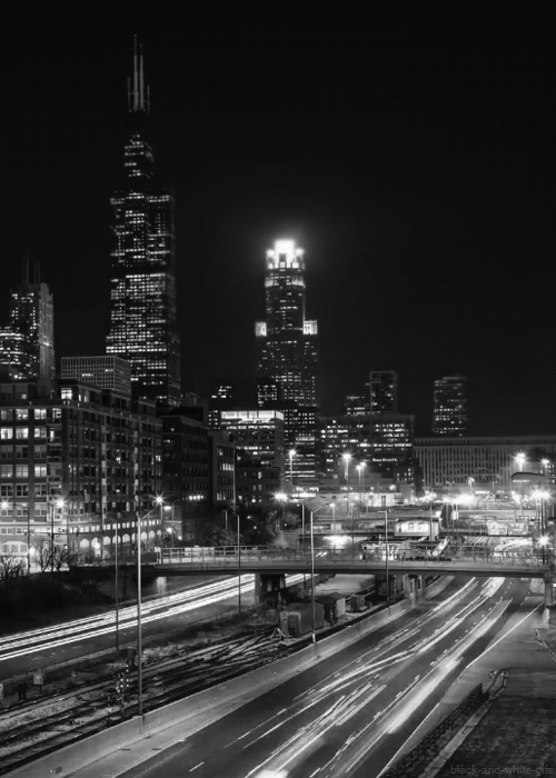 black-and-white-gifs: <br /><br /> Chicago (apa) <br /> 