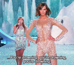 Taylor Swift at Victoria's Secret Fashion Show 2013
