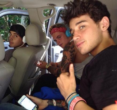 
@vevo: On the way to our #KIISFM interview! - @janoskians #janoskiansvevo Vote #Janoskians for #VevoLIFT on Vevo.com!

