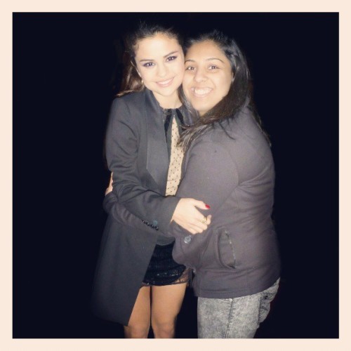 zaaraparveen: Met my Mexican Queen @selenagomez ughhh she&#8217;s perfection!!! Shes signed 7 cds for me