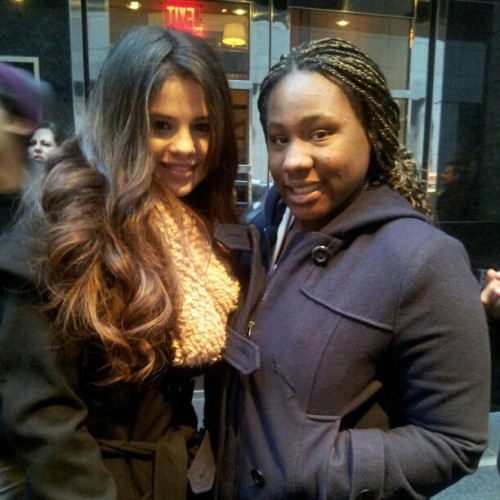 
Another picture of Selena and a fan today
