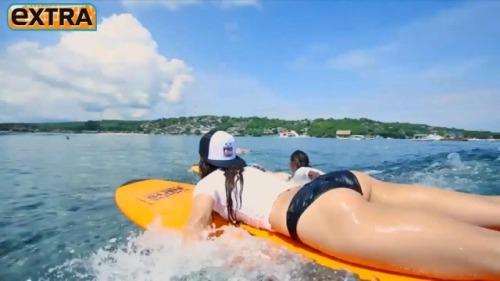 How bout this shot of Vanessa Hudgens learning to surf&#8230;