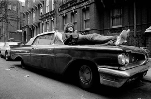 butterflyeffects:Syd Barrett on a 59 Pontiac Bonneville.
