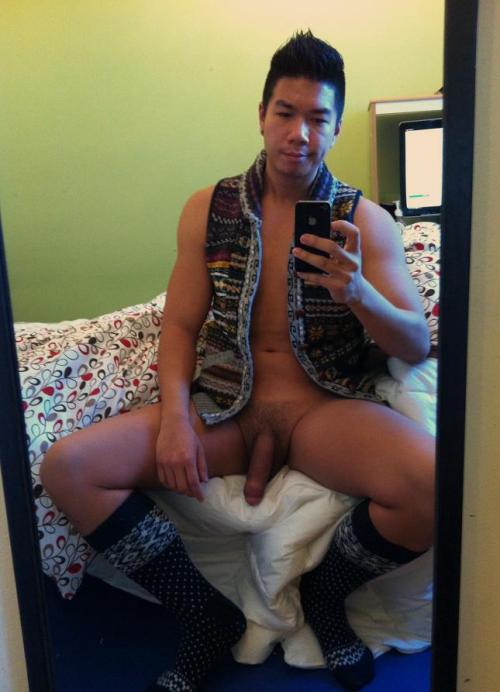 kitchentwink:

(via Guys with iPhones)
