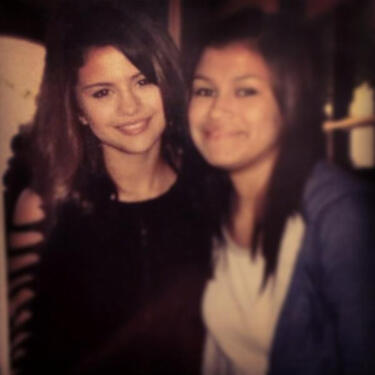 New/Old picture of Selena and a fan from 2010