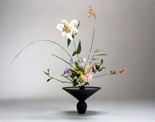IKEBANA the exquisite art of Japanese flower arrangement