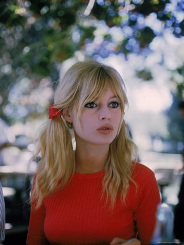 Some things just need to be seen in color.
Bardot.