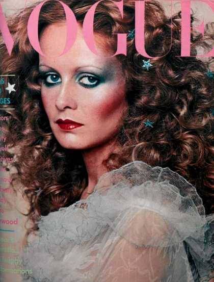  in twiggy vogue cover model fashion magazine 1970s eye makeup | 2 notes