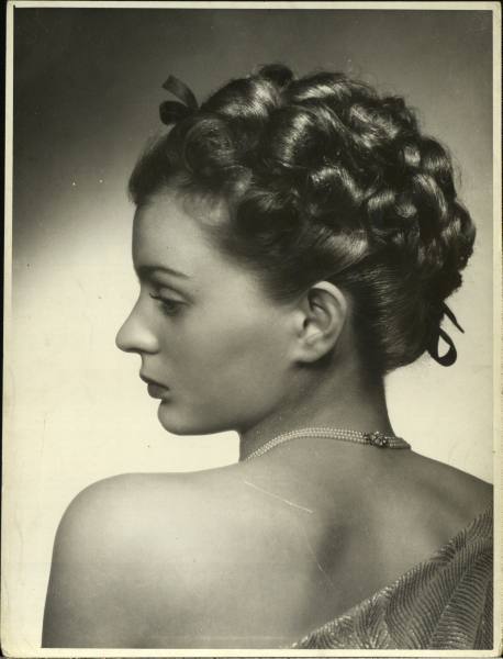 Women's Hair in the 1940s