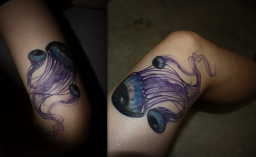 fuckyeahtattoos floating life by without a worry jellyfish don't have 