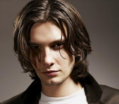 do you think he suits Dimitri Belikov Vampire Academy