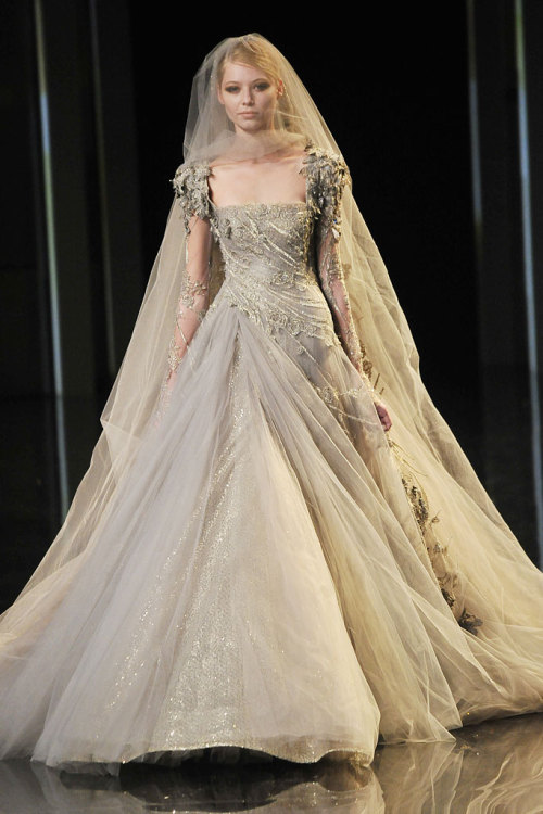 killmetheking:  fairphantom:  Vika in Elie Saab Fall 2010 Couture i literally forgot to breathe when I first saw this;. it is one of the most stunning gowns I have ever seen. magic. pure magic. meant for a faerie queen.  sdfhjk  OH. MY. GAWD.