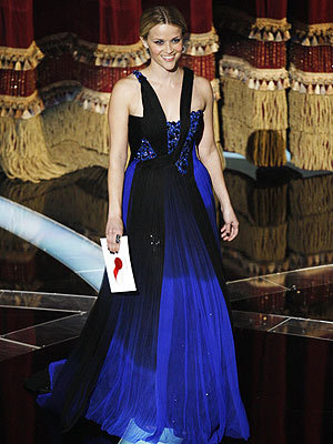 reese witherspoon oscars dress. Reese Witherspoon#39;s Oscars