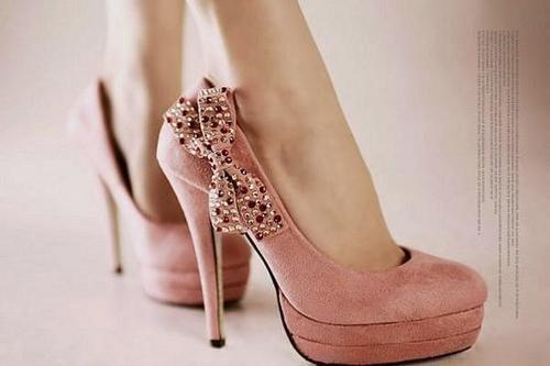 shoes of the day pink heels bow