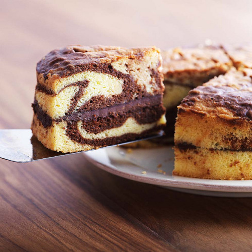 prettyfoods:

Nutella marble cake (by Tennant Lim)
