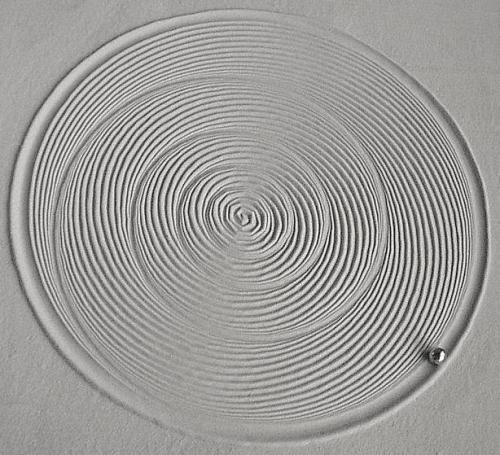 yama-bato:<br><br>“Concrete Art holds an infinite number of possibilities” (Max Bill)<br>“A Metagonal Spiral”.<br>http://hebert.kitp.ucsb.edu/hv/mbill.html<br>http://hebert.kitp.ucsb.edu/hv/unpub.html<br>