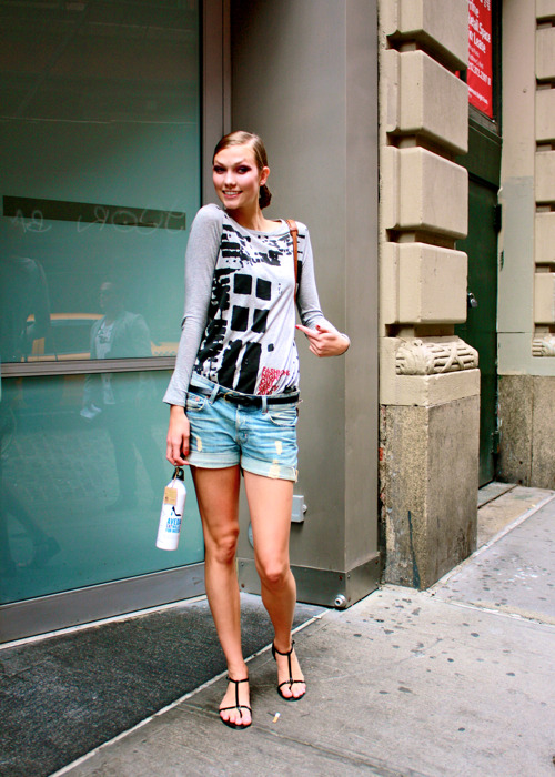 Karlie Kloss in Models Street Style I am never tired of Karlie being so