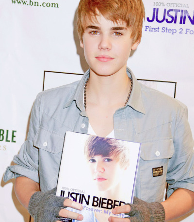 justin bieber book signing in nyc. Justin Bieber at the NYC Book