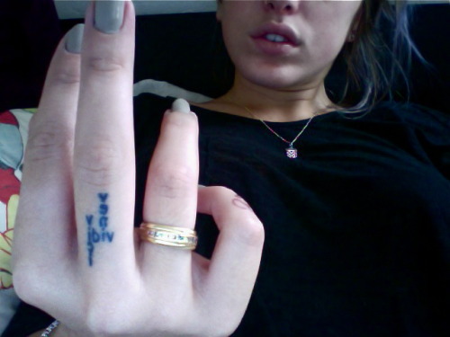 Tattoo of zeee day! Left middle finger- VENI VIDI VICI [i came i