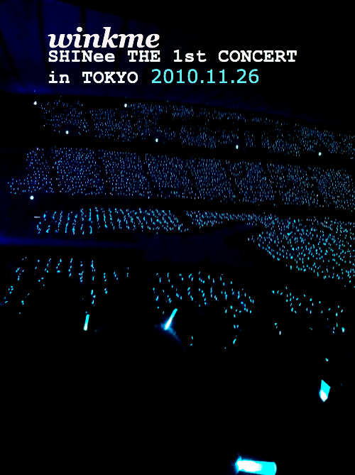 -electricbeats:

can’t get over how beautiful this pearlescent sky blue ocean is ♥