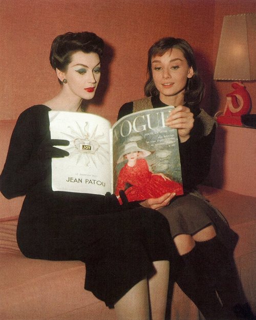 suicideblonde:  Model Dovima with Audrey Hepburn in 1957 