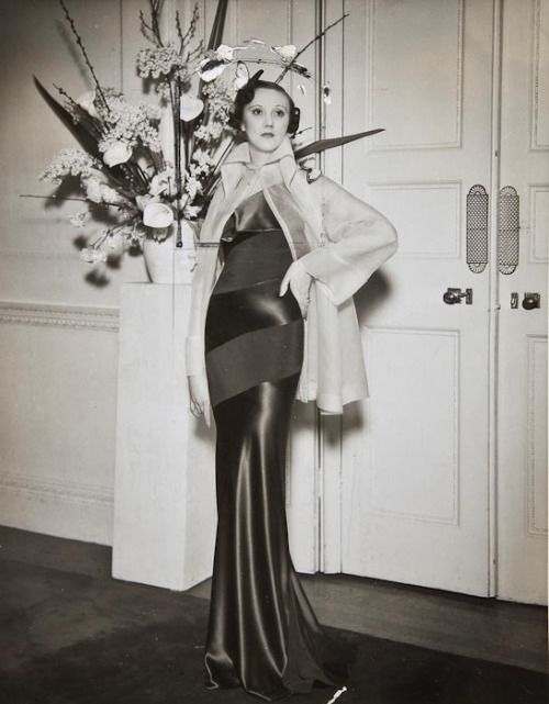Fashion 1930s by Sasha Alexander Stewart 18921953 from Bloomsbury
