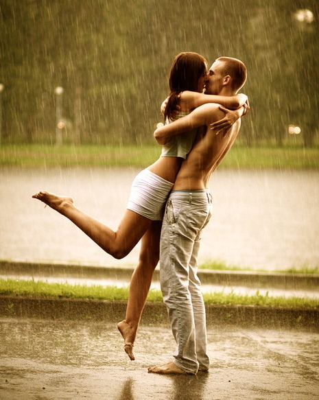 couple kissing in rain. Tagged: girl boy couple kiss