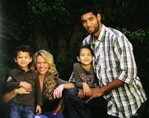 tim duncan wife. Tim Duncan with his wife Amy,