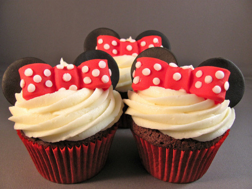 minnie mouse cupcakes. Minnie Mouse Cupcakes