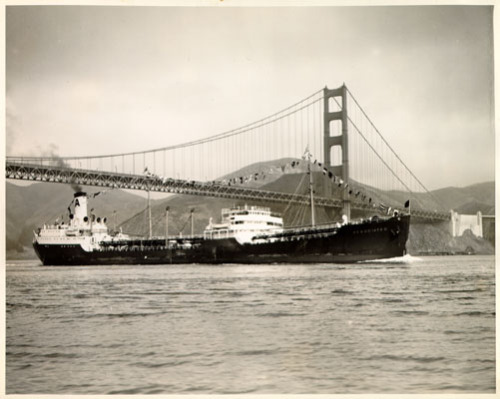 san francisco golden gate bridge black and white. Golden Gate Bridge, San