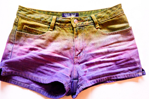 yumeninja:  New Knives & Needles! Dipped for Kawaii! Some rainbow dip-dyed shorts I made earlier this month! note: was inspired by those infamous dip-dyed shorts that have made the rounds on tumblr! http://ninjasovereign.com/2011/02/knives-needles-dipped-for-kawaii/ 