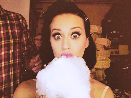  “Defenda o que você acredita e tenha orgulho por quem você é.” Katy Perry 
