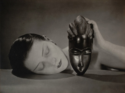 Man Ray (American, 1890-1976), Noire et Blanche, 1926, Gelatin  silver print, Private collection, New York, © 2011 Man Ray Trust /  Artists Rights Society (ARS), NY / ADAGP, Paris.
archiveafricanicon
