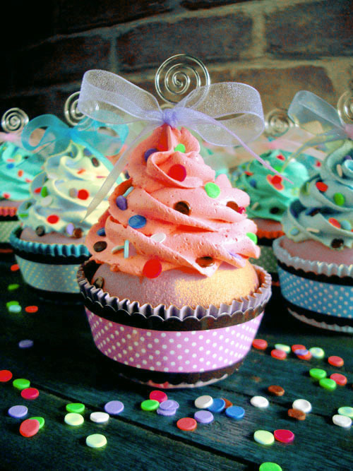 Pretty Cupcakes Ohh pretty pretty pretty I would not dare to take a 