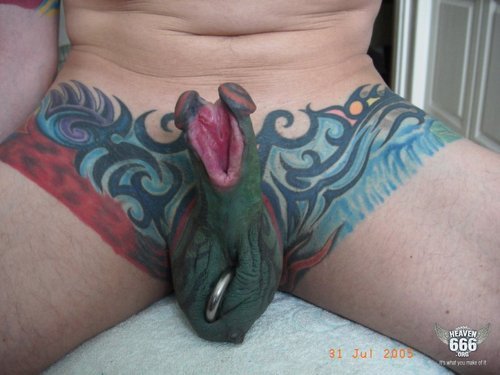 tattoo on penis. want to split your penis.