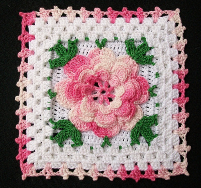 cajunmama:

Thread Crochet Potholder with Pink Rose (by Acadian Crochet)
