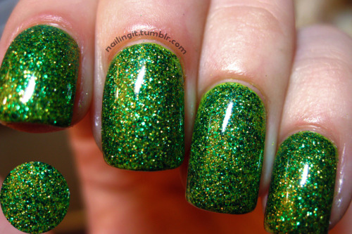 sinful colors - innocent (creme lime green base color)