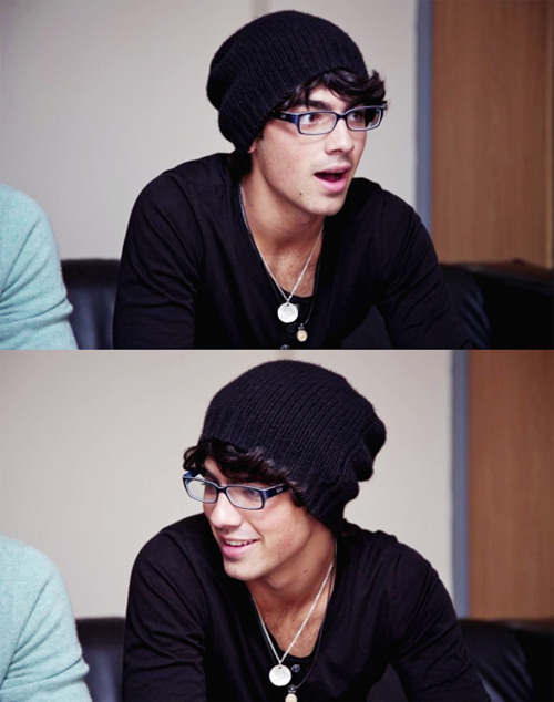 Tagged Joe Jonas Glasses Beanie Necklace Celebrity Guys With Glasses 