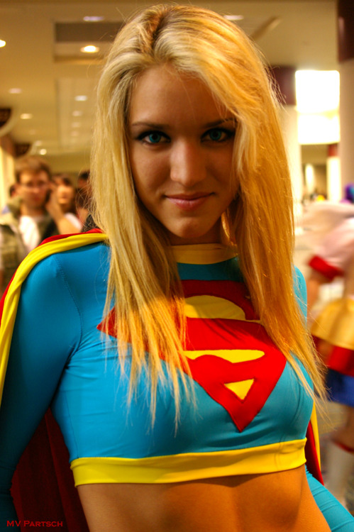 Supergirl Blonde. 
(as portrayed by Cosplay Model &amp; Artist Amaya Kumikai.)
MegaCon. Orlando. 2011. Exhibit Hall Lobby Entrance.
http://amayakumikai.deviantart.com/