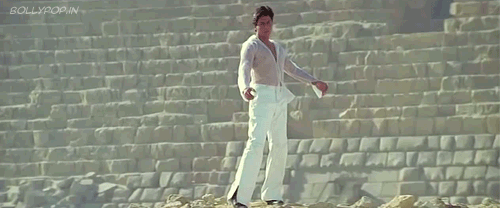 GIF: SRK - With arms wide open #Bollywood Formula - 1 #Suraj Hua Madhyam - K3G