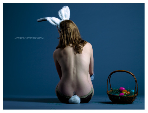 scherbius:Blue Eastermodel Stephanie Anne - Daily Ladies