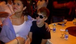 Selena no colo do Justin. Verdade ou montagem?