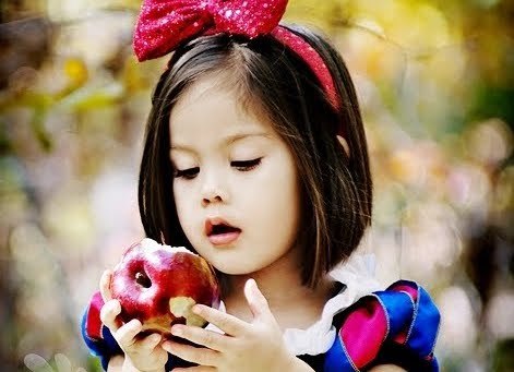 isah-m:

Se Branca de Neve não tivesse mordido a maçã ela não teria beijado o príncipe. Ás vezes temos que arriscar para que as coisas aconteçam.
