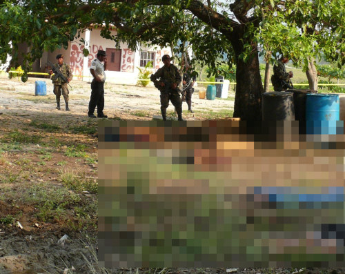 (via Guatemala: 27 massacred, decapitated in Petén by paramilitary drug gang Los Zetas (UPDATED) - Boing Boing)